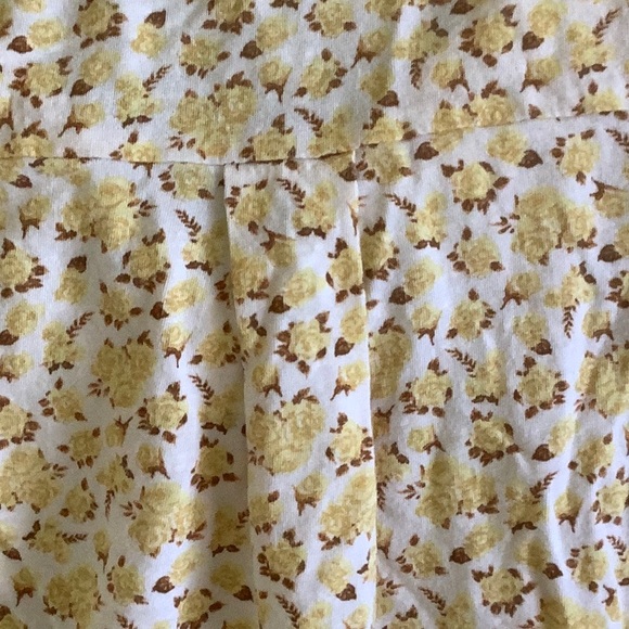 Style & Co Yellow Roses Floral Long Sleeved Tee Shirt Resale Size Medium - Picture 10 of 16